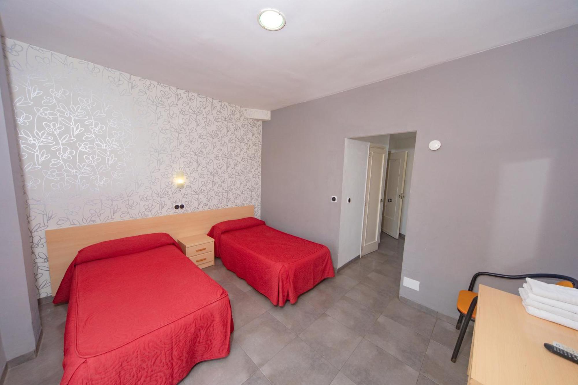 Hostal Virginia Фаварета Экстерьер фото