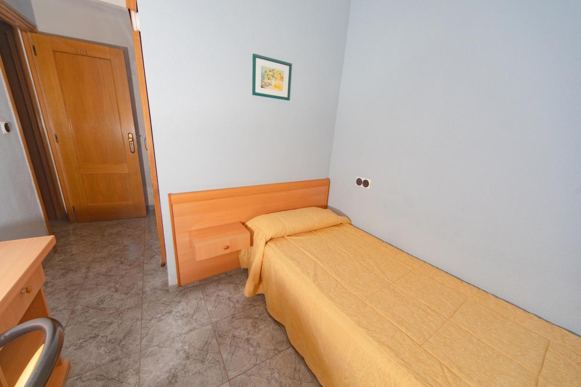Hostal Virginia Фаварета Экстерьер фото