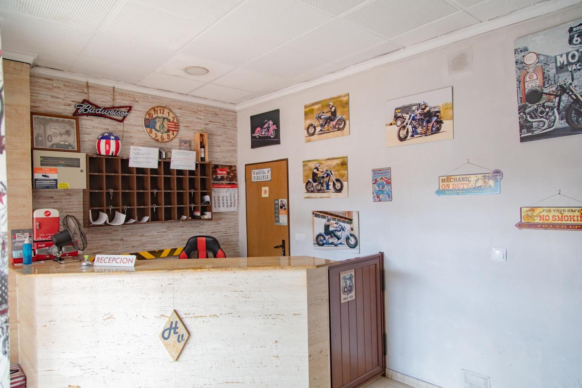 Hostal Virginia Фаварета Экстерьер фото